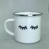 Wimpernmotiv auf Emaillebecher weiß
