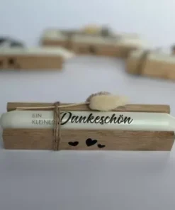 Stabkerze auf Holzetui