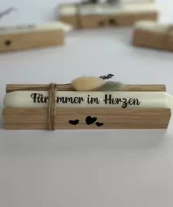 Stabkerze auf Holzetui
