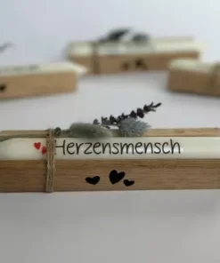 Stabkerze auf Holzetui