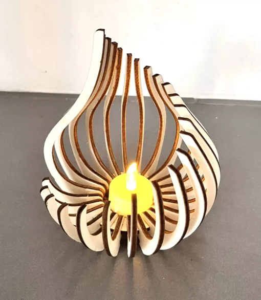 Gemütlicher Teelichthalter aus Holz