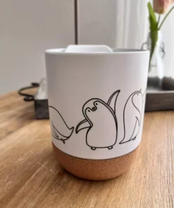 Korktasse auf dem Tisch